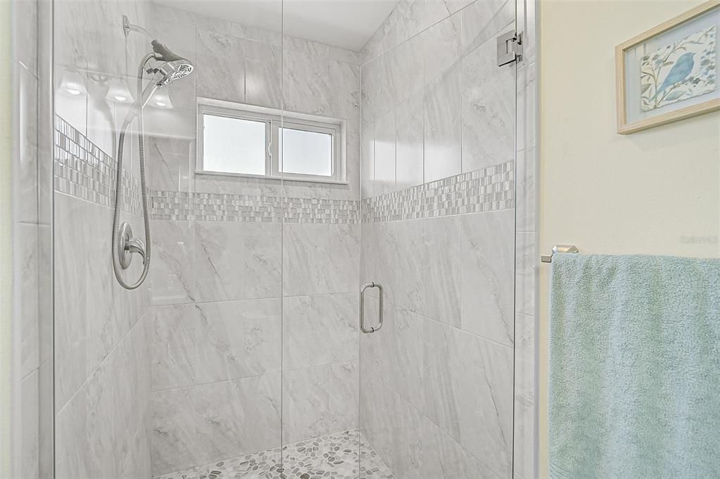 Active With Contract: $310,000 (3 beds, 2 baths, 1325 Square Feet)