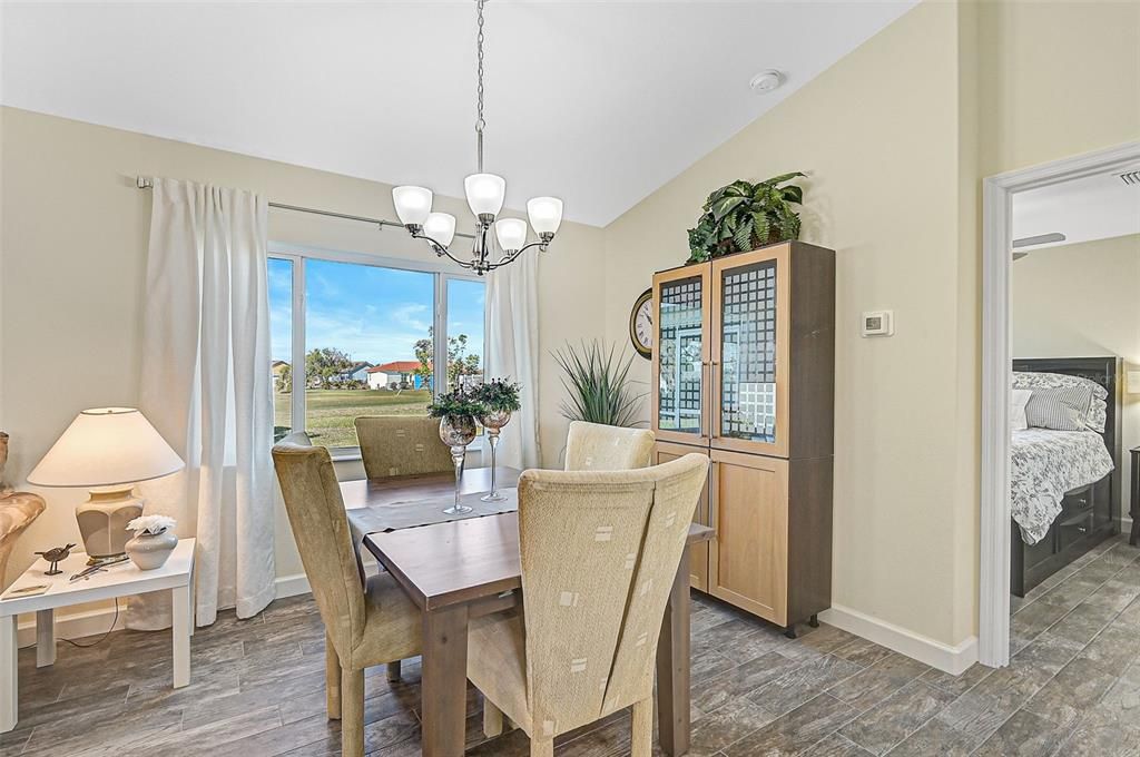 Active With Contract: $310,000 (3 beds, 2 baths, 1325 Square Feet)