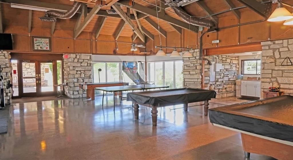 Active With Contract: $310,000 (3 beds, 2 baths, 1325 Square Feet)