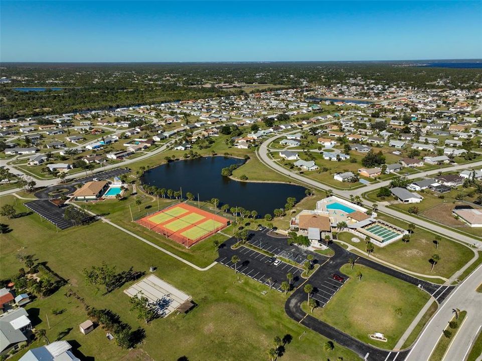 Active With Contract: $310,000 (3 beds, 2 baths, 1325 Square Feet)