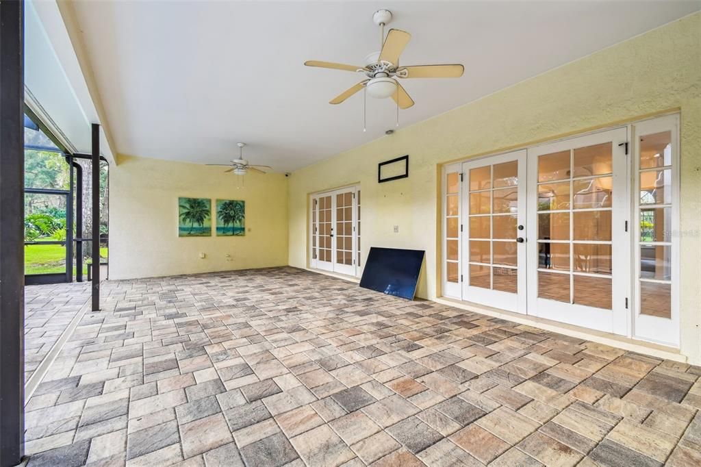 Active With Contract: $640,000 (4 beds, 2 baths, 2498 Square Feet)