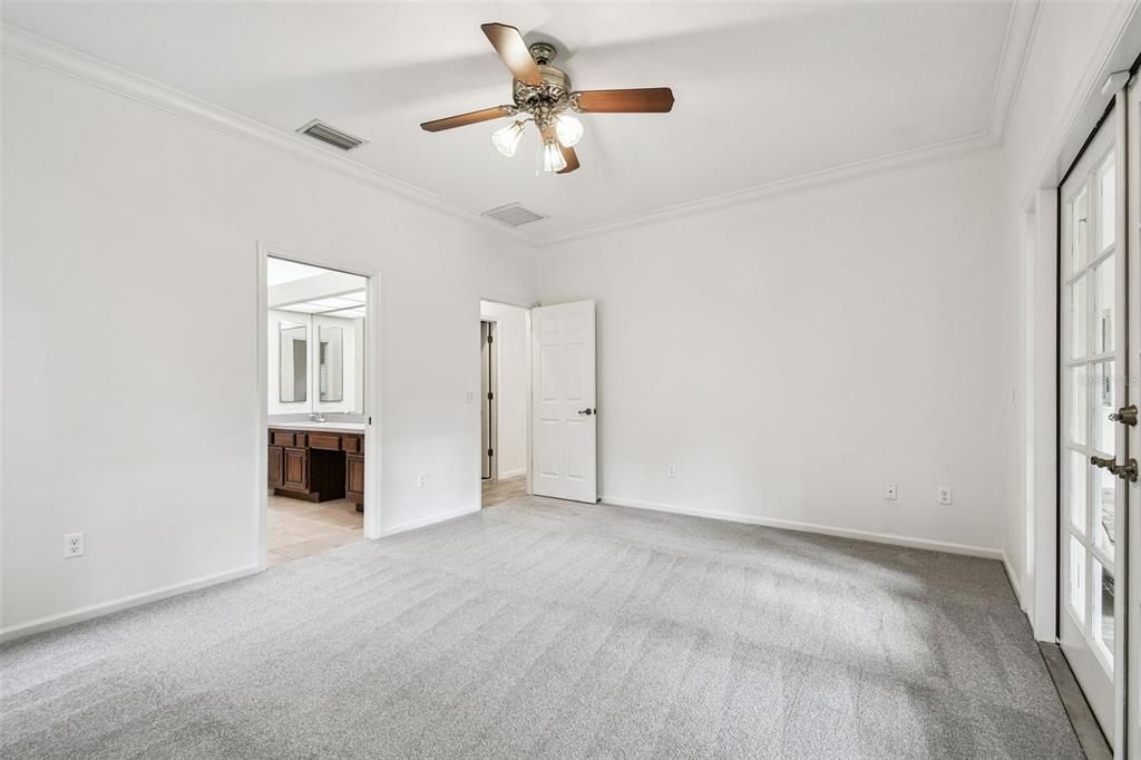 Active With Contract: $640,000 (4 beds, 2 baths, 2498 Square Feet)