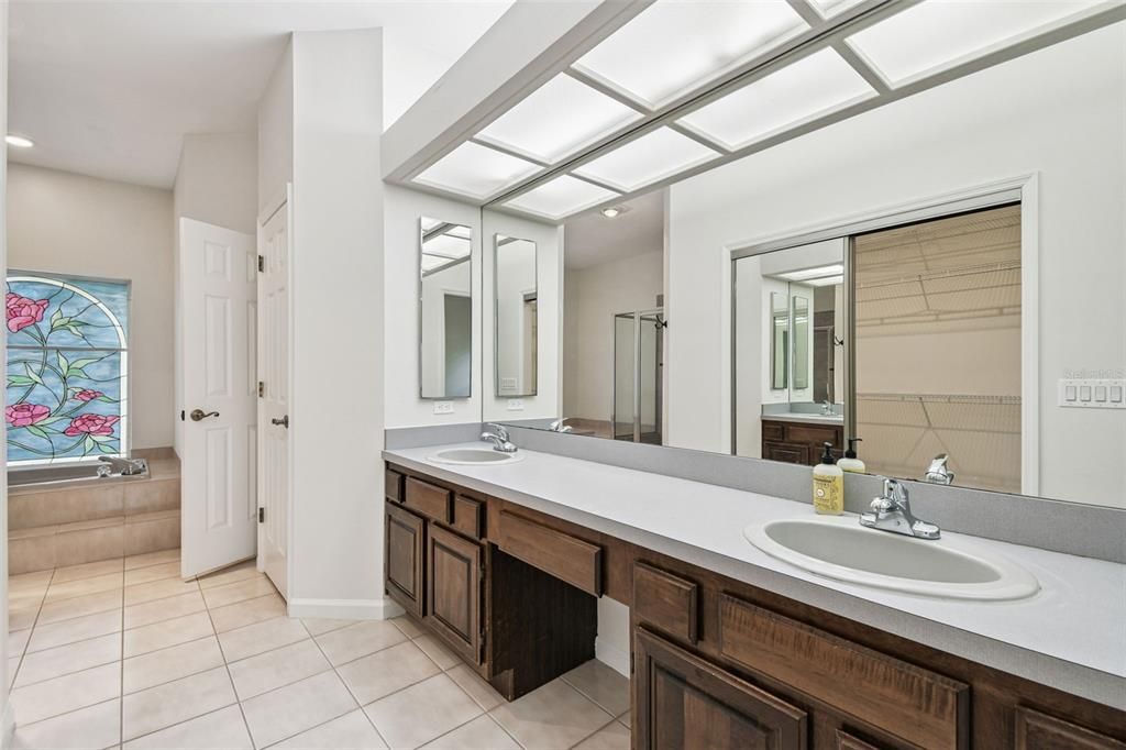 Active With Contract: $640,000 (4 beds, 2 baths, 2498 Square Feet)