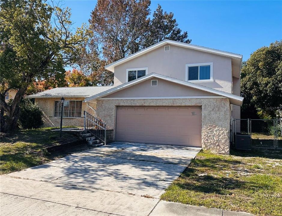 For Sale: $299,900 (3 beds, 2 baths, 1837 Square Feet)