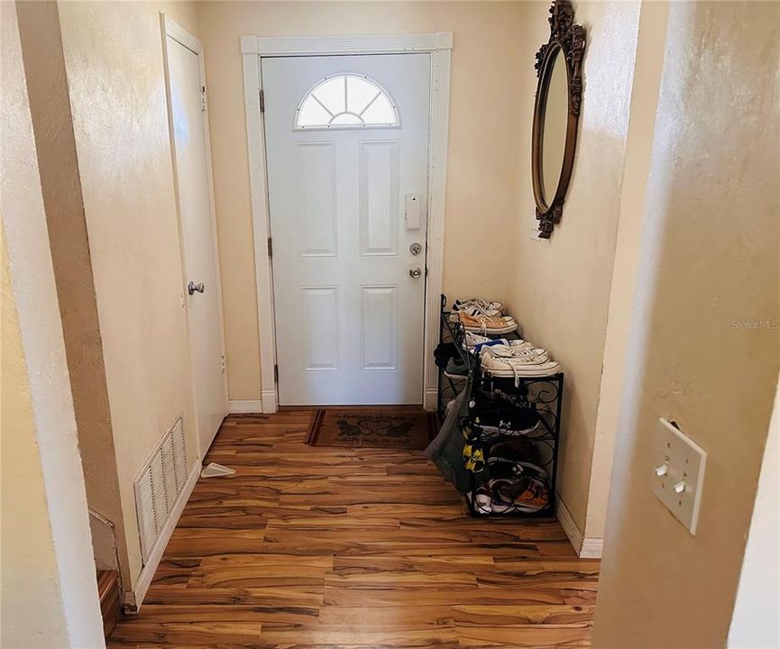 For Sale: $299,900 (3 beds, 2 baths, 1837 Square Feet)