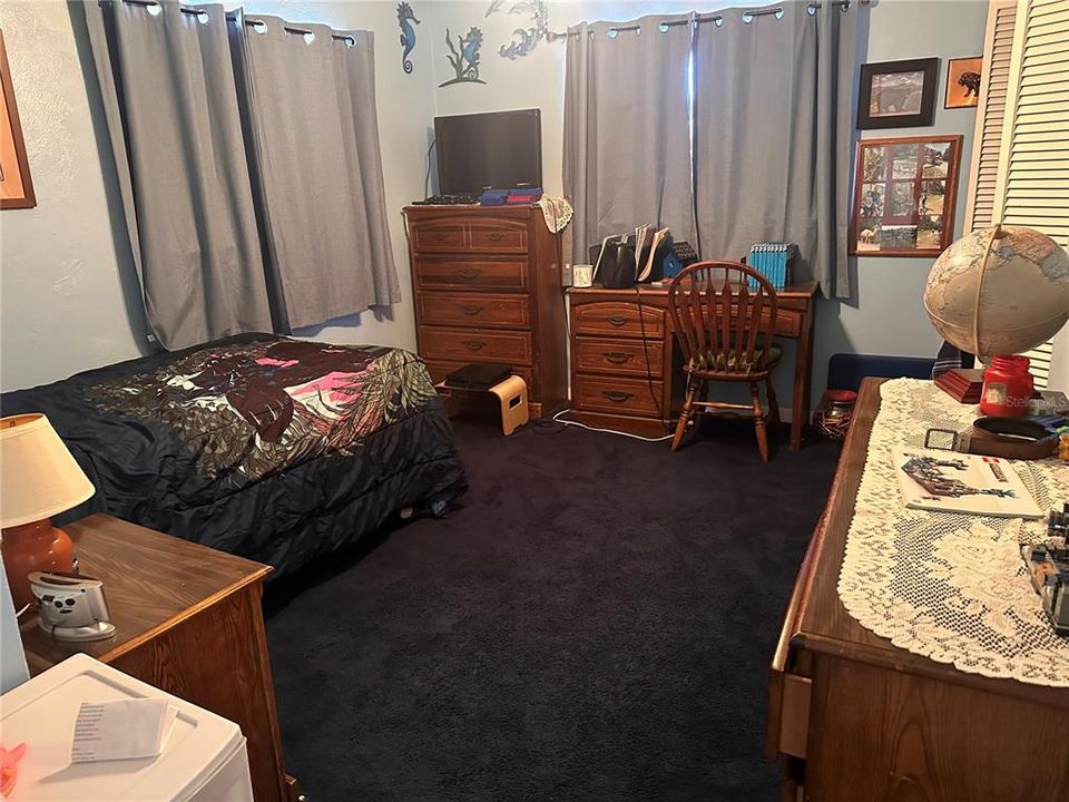 For Sale: $299,900 (3 beds, 2 baths, 1837 Square Feet)