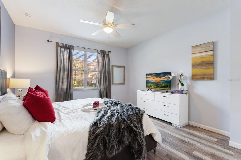 For Sale: $720,000 (10 beds, 8 baths, 4231 Square Feet)