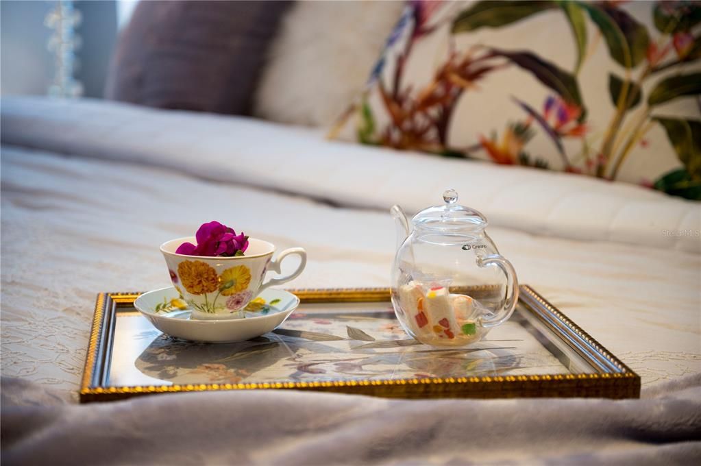 For Sale: $720,000 (10 beds, 8 baths, 4231 Square Feet)