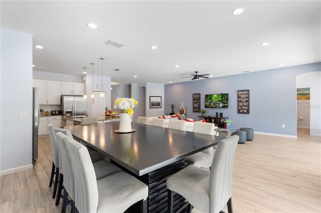 For Sale: $720,000 (10 beds, 8 baths, 4231 Square Feet)