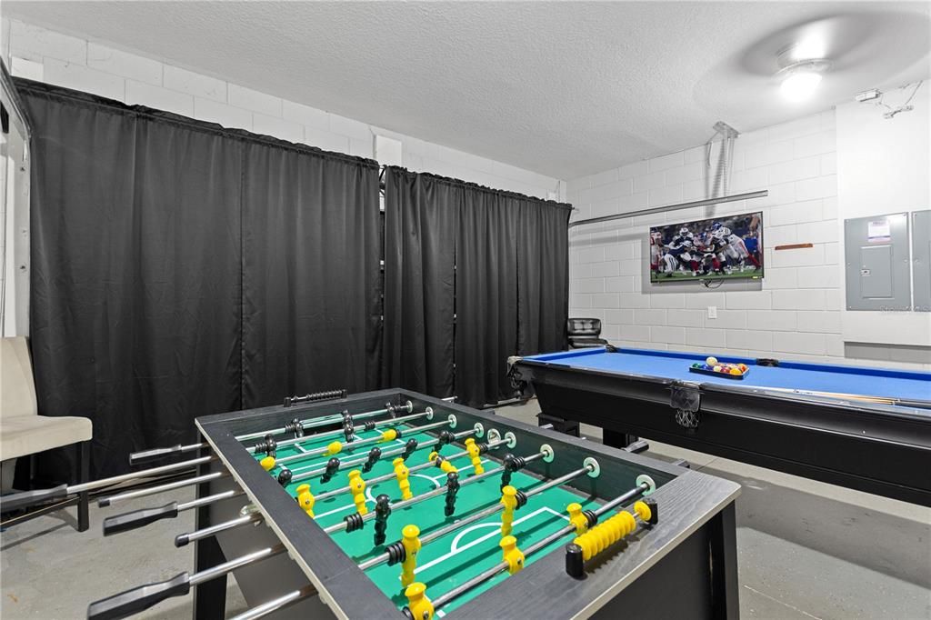 For Sale: $720,000 (10 beds, 8 baths, 4231 Square Feet)