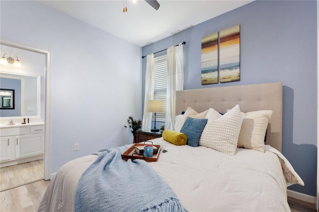 For Sale: $720,000 (10 beds, 8 baths, 4231 Square Feet)