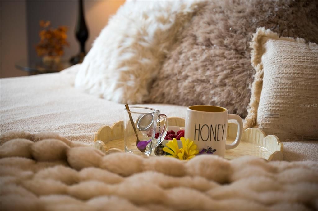 For Sale: $720,000 (10 beds, 8 baths, 4231 Square Feet)