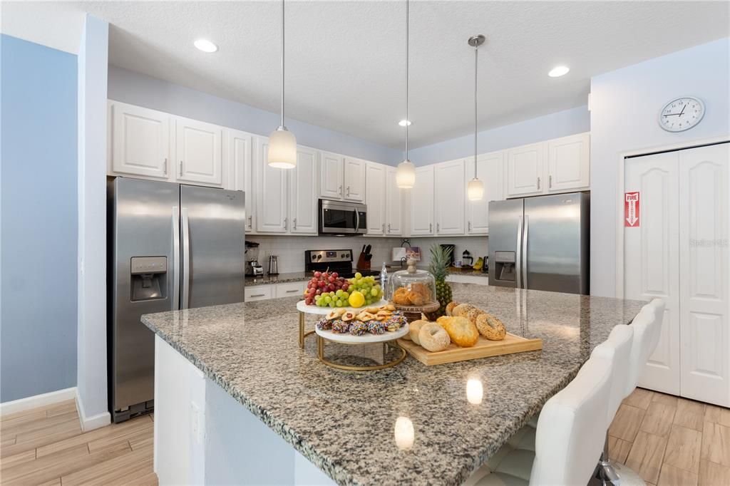 For Sale: $720,000 (10 beds, 8 baths, 4231 Square Feet)