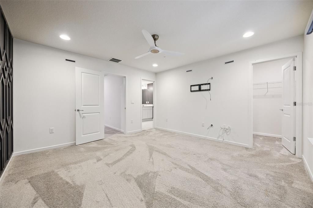 待售: $439,000 (3 贝兹, 2 浴室, 1907 平方英尺)