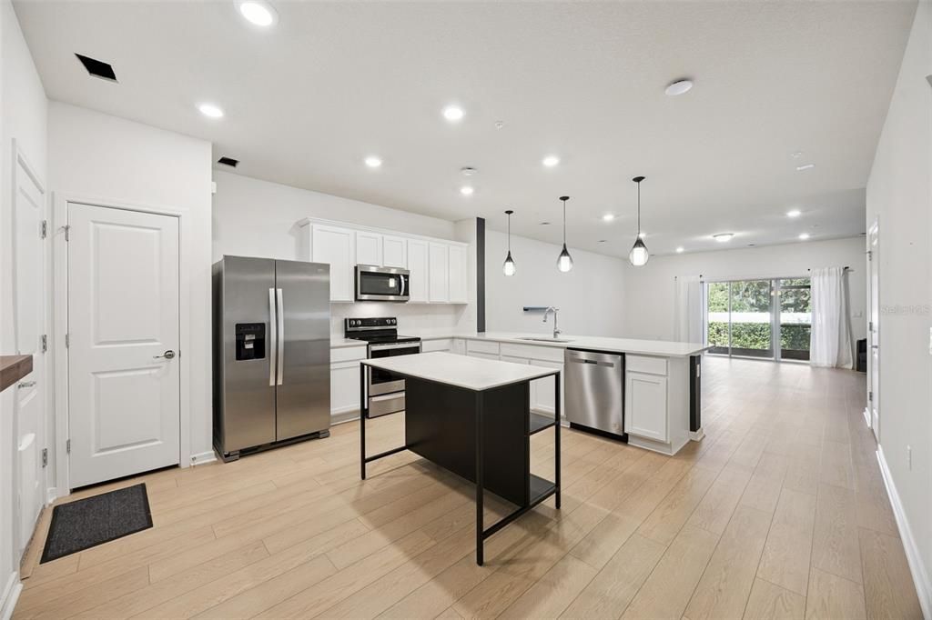 待售: $439,000 (3 贝兹, 2 浴室, 1907 平方英尺)