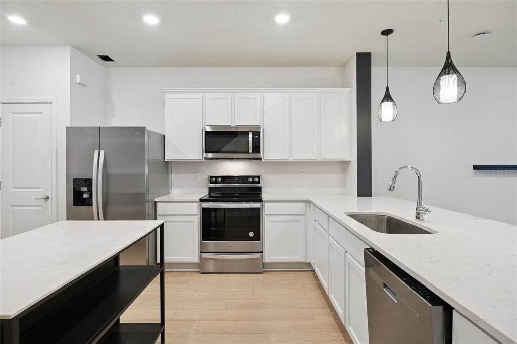 待售: $439,000 (3 贝兹, 2 浴室, 1907 平方英尺)