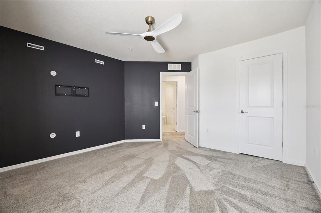 待售: $439,000 (3 贝兹, 2 浴室, 1907 平方英尺)