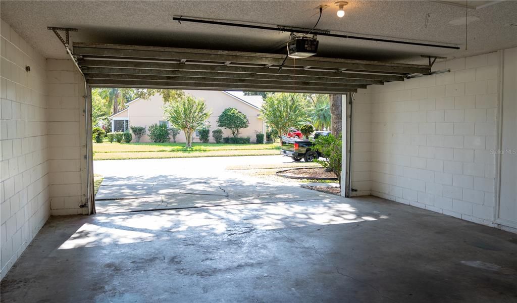 На продажу: $385,000 (4 спален, 2 ванн, 2047 Квадратных фут)