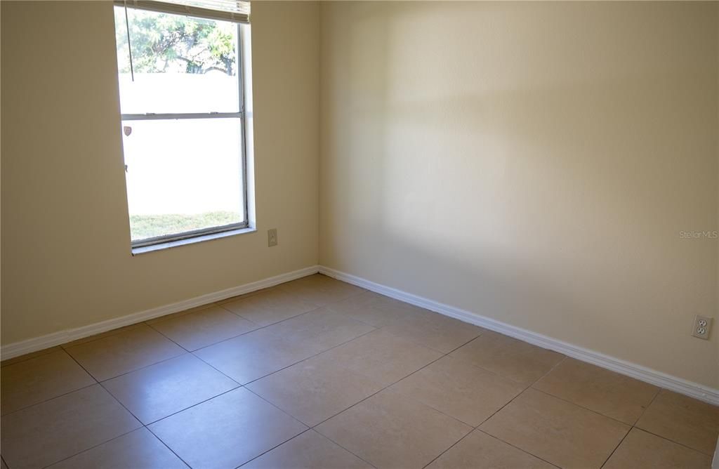 На продажу: $385,000 (4 спален, 2 ванн, 2047 Квадратных фут)