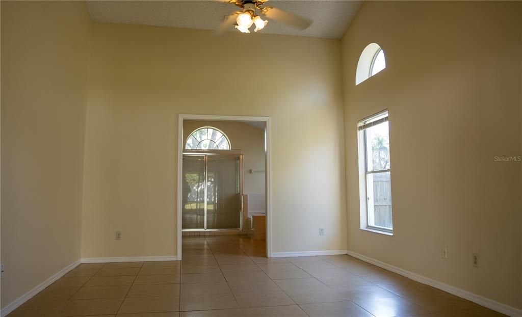 На продажу: $385,000 (4 спален, 2 ванн, 2047 Квадратных фут)