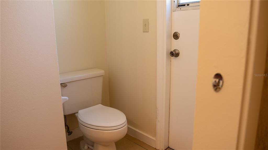 На продажу: $385,000 (4 спален, 2 ванн, 2047 Квадратных фут)