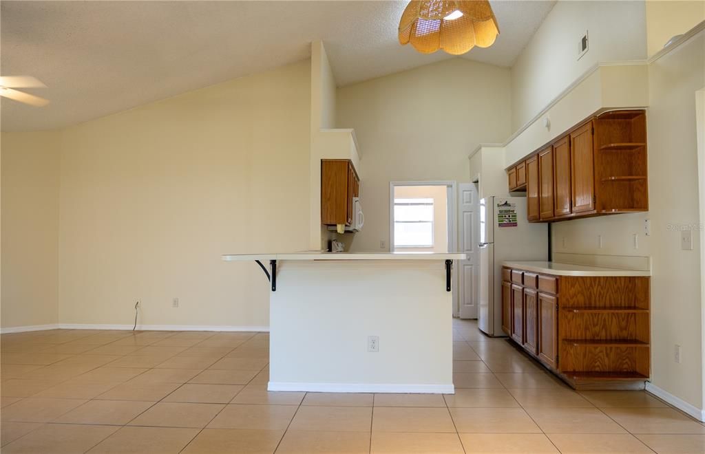 На продажу: $385,000 (4 спален, 2 ванн, 2047 Квадратных фут)