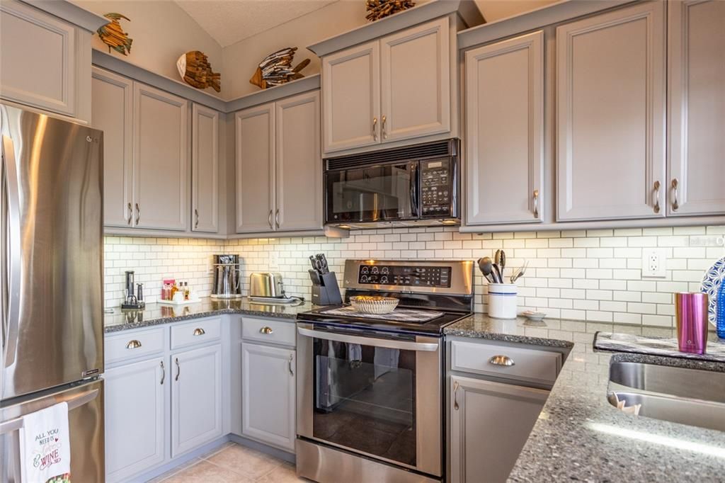 For Sale: $549,000 (3 beds, 2 baths, 1398 Square Feet)