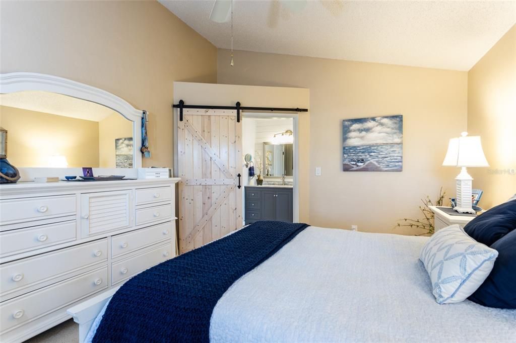 For Sale: $549,000 (3 beds, 2 baths, 1398 Square Feet)