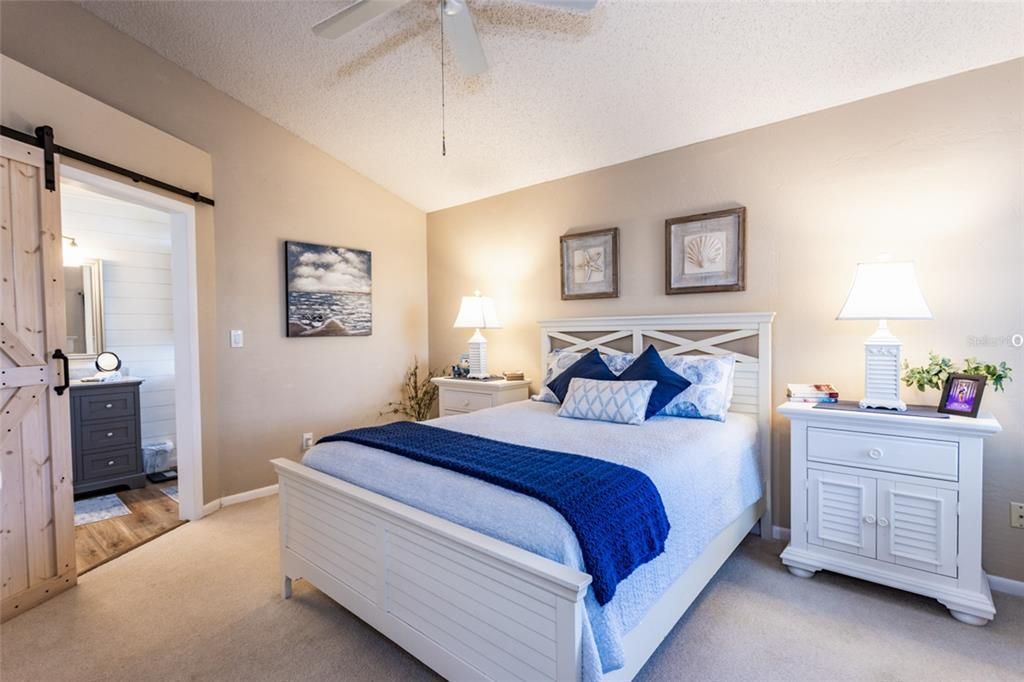 For Sale: $549,000 (3 beds, 2 baths, 1398 Square Feet)