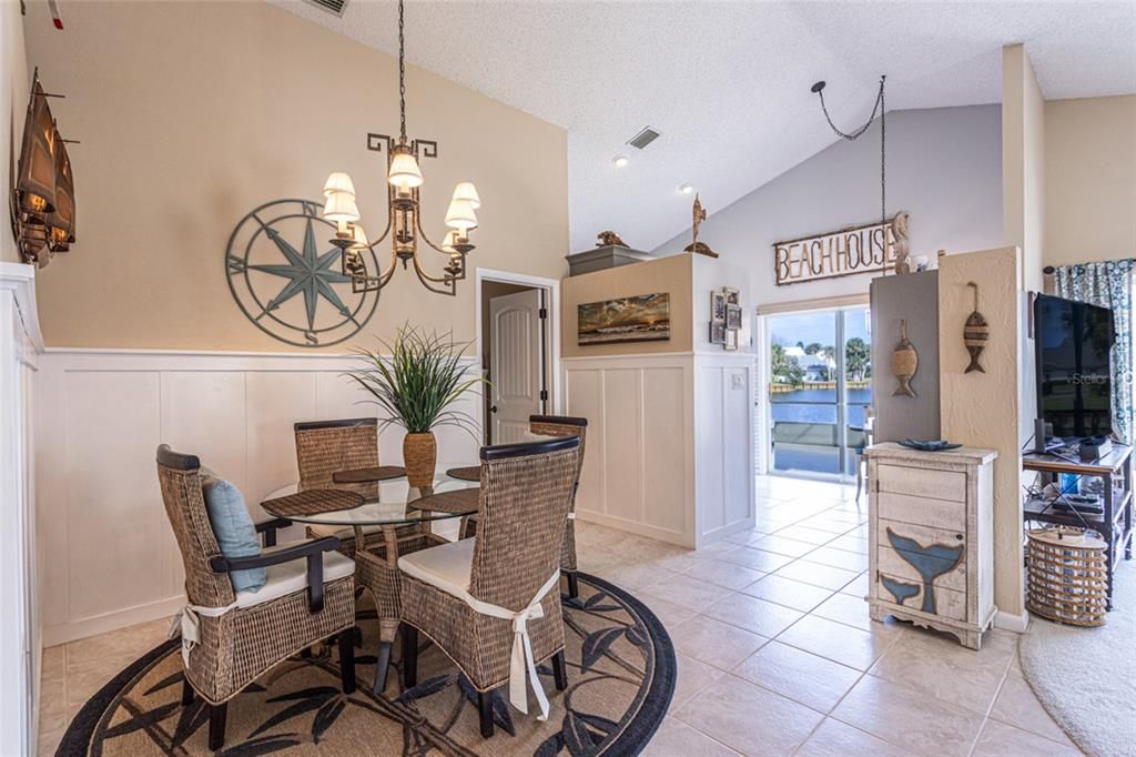 For Sale: $549,000 (3 beds, 2 baths, 1398 Square Feet)