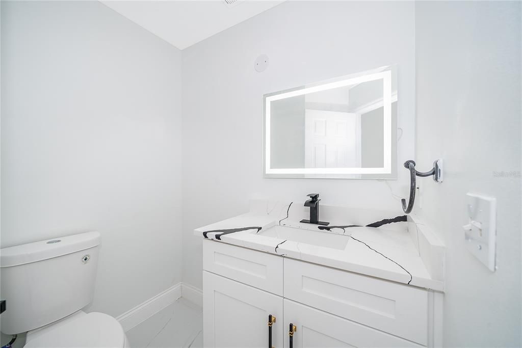 待售: $595,000 (4 贝兹, 2 浴室, 2315 平方英尺)