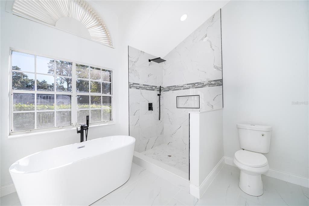 待售: $595,000 (4 贝兹, 2 浴室, 2315 平方英尺)