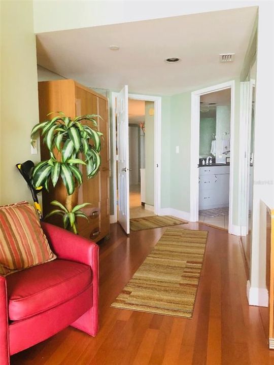 For Rent: $6,000 (2 beds, 2 baths, 1570 Square Feet)