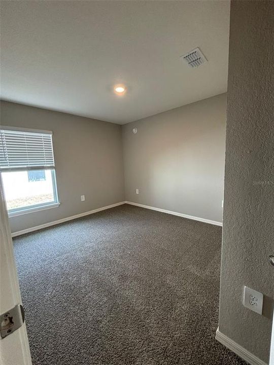 出租: $1,900 (3 贝兹, 2 浴室, 1479 平方英尺)