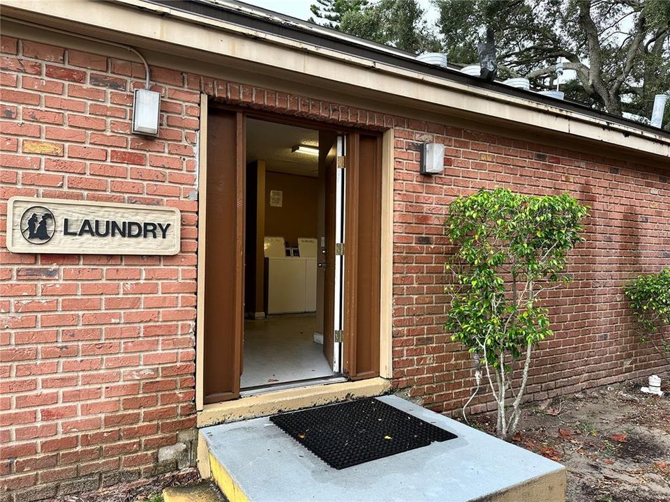 For Rent: $1,200 (1 beds, 1 baths, 550 Square Feet)