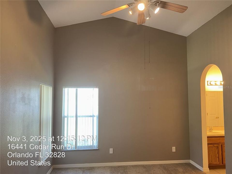 For Rent: $2,295 (4 beds, 2 baths, 2000 Square Feet)