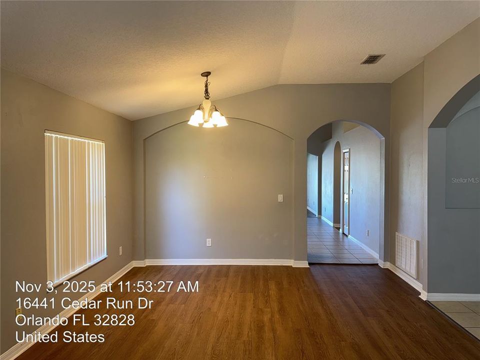 For Rent: $2,295 (4 beds, 2 baths, 2000 Square Feet)