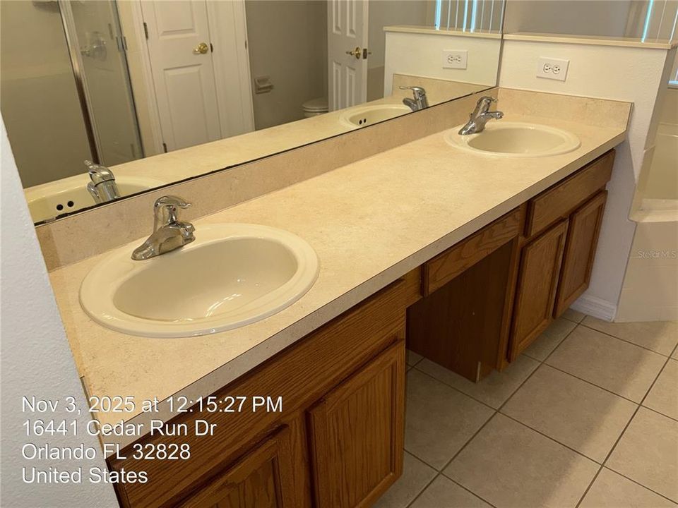 For Rent: $2,295 (4 beds, 2 baths, 2000 Square Feet)