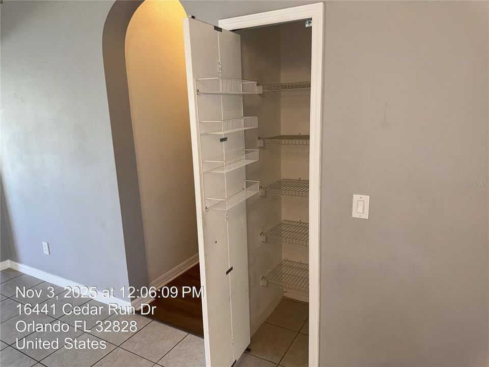 For Rent: $2,295 (4 beds, 2 baths, 2000 Square Feet)