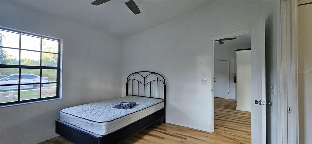 For Rent: $1,495 (1 beds, 1 baths, 550 Square Feet)