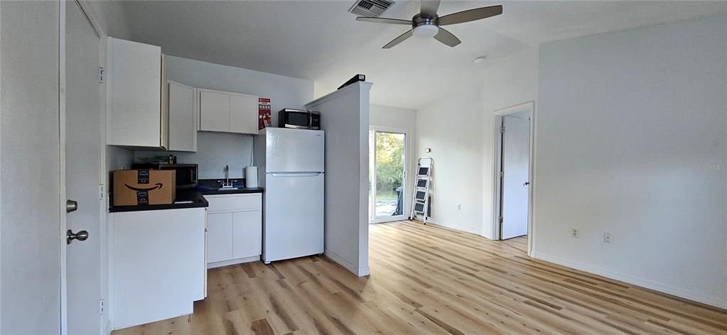 For Rent: $1,495 (1 beds, 1 baths, 550 Square Feet)