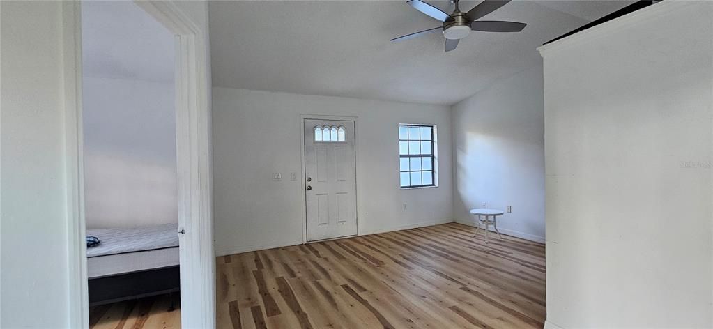 For Rent: $1,495 (1 beds, 1 baths, 550 Square Feet)