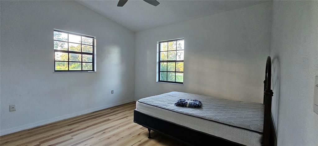 For Rent: $1,495 (1 beds, 1 baths, 550 Square Feet)