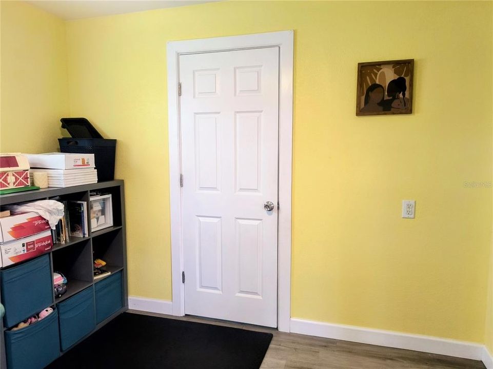 En Venta: $299,000 (2 camas, 1 baños, 810 Pies cuadrados)