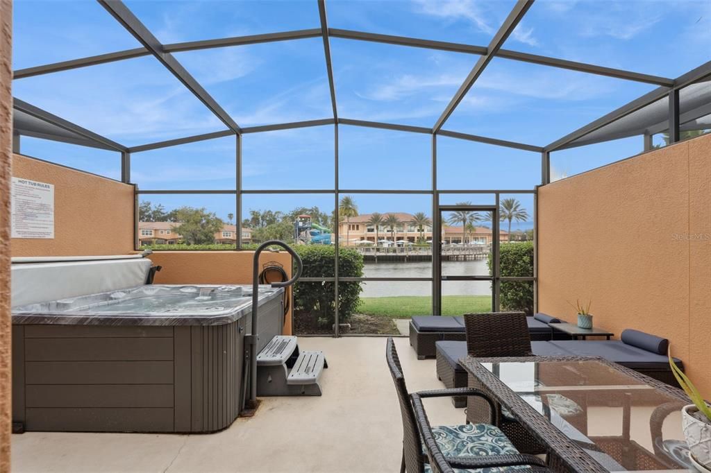 На продажу: $309,900 (2 спален, 2 ванн, 1350 Квадратных фут)