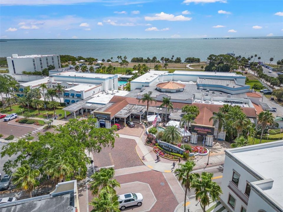 待售: $549,000 (0.54 acres)