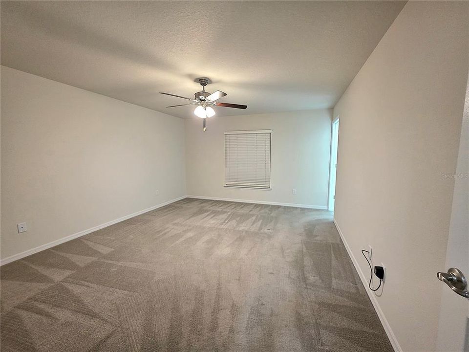 For Sale: $270,000 (3 beds, 2 baths, 1543 Square Feet)