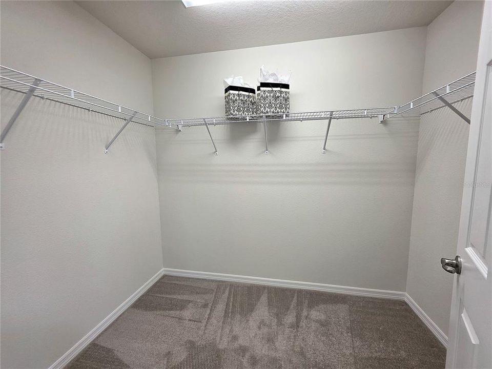 For Sale: $270,000 (3 beds, 2 baths, 1543 Square Feet)