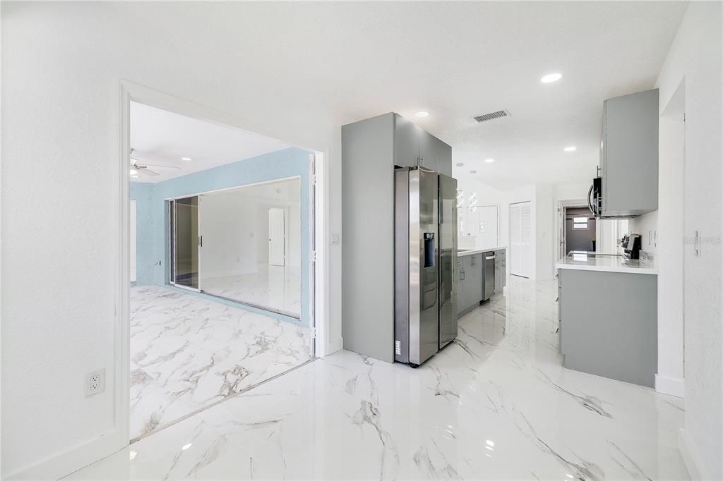 En Venta: $399,000 (3 camas, 2 baños, 1997 Pies cuadrados)