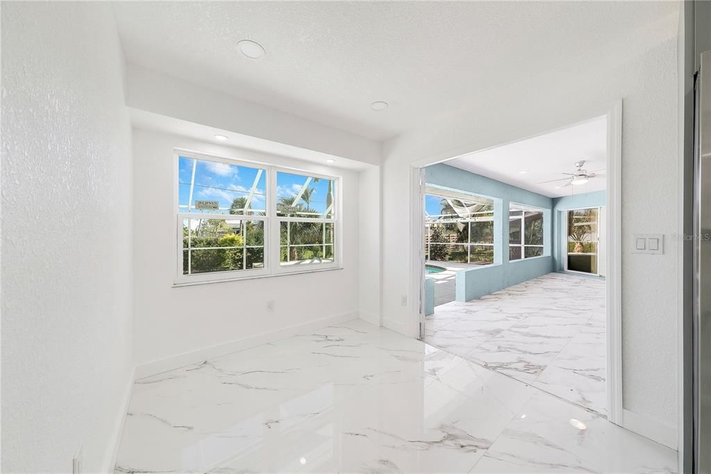 En Venta: $399,000 (3 camas, 2 baños, 1997 Pies cuadrados)